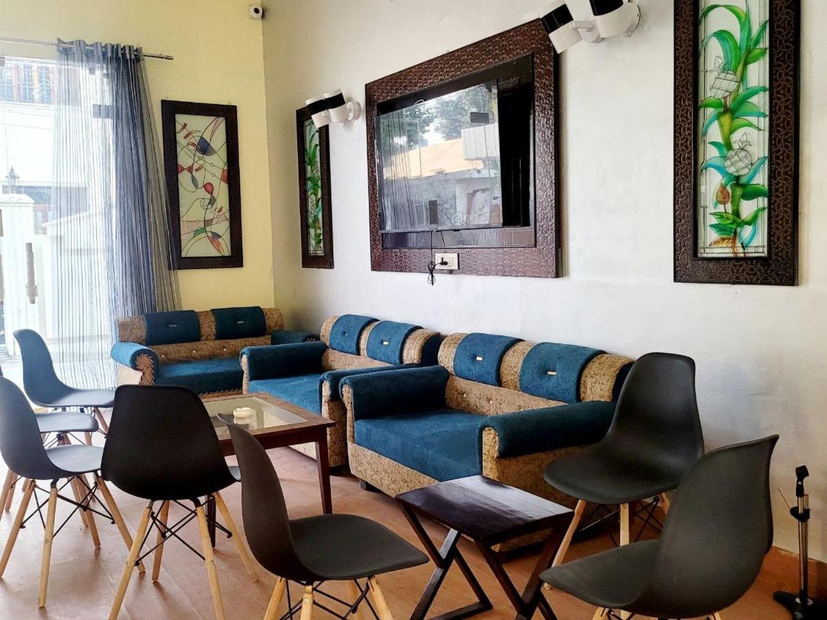 Solitude, The Boutique Hotel ฮัดวานี ภายนอก รูปภาพ