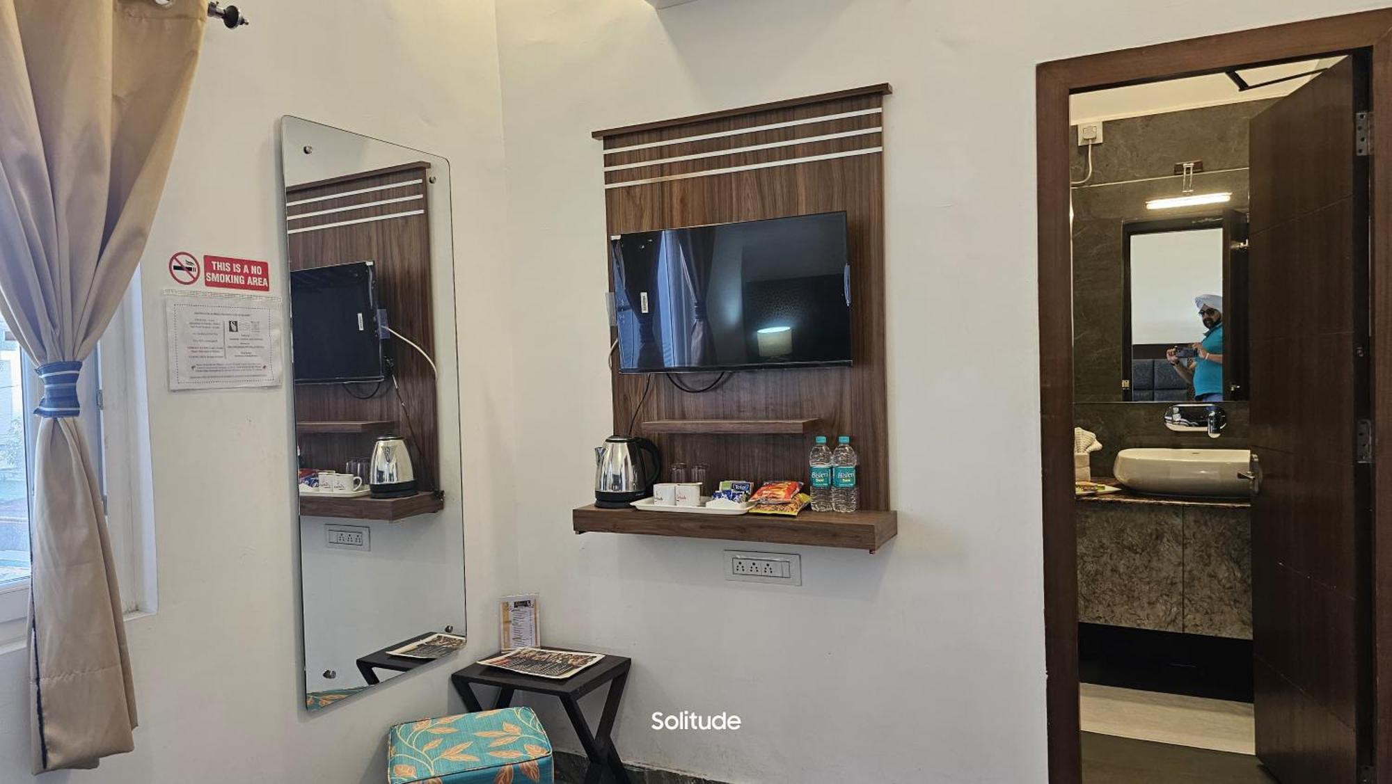 Solitude, The Boutique Hotel ฮัดวานี ภายนอก รูปภาพ