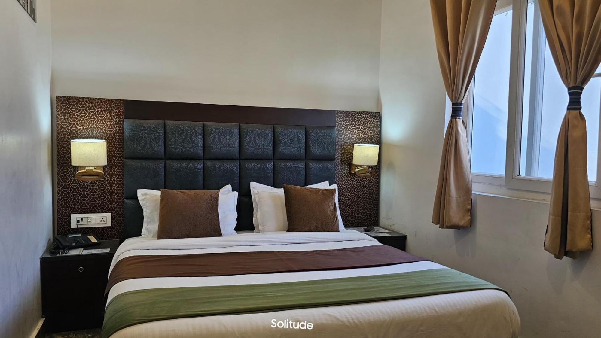 Solitude, The Boutique Hotel ฮัดวานี ภายนอก รูปภาพ