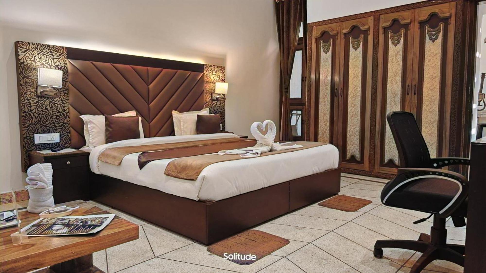 Solitude, The Boutique Hotel ฮัดวานี ภายนอก รูปภาพ